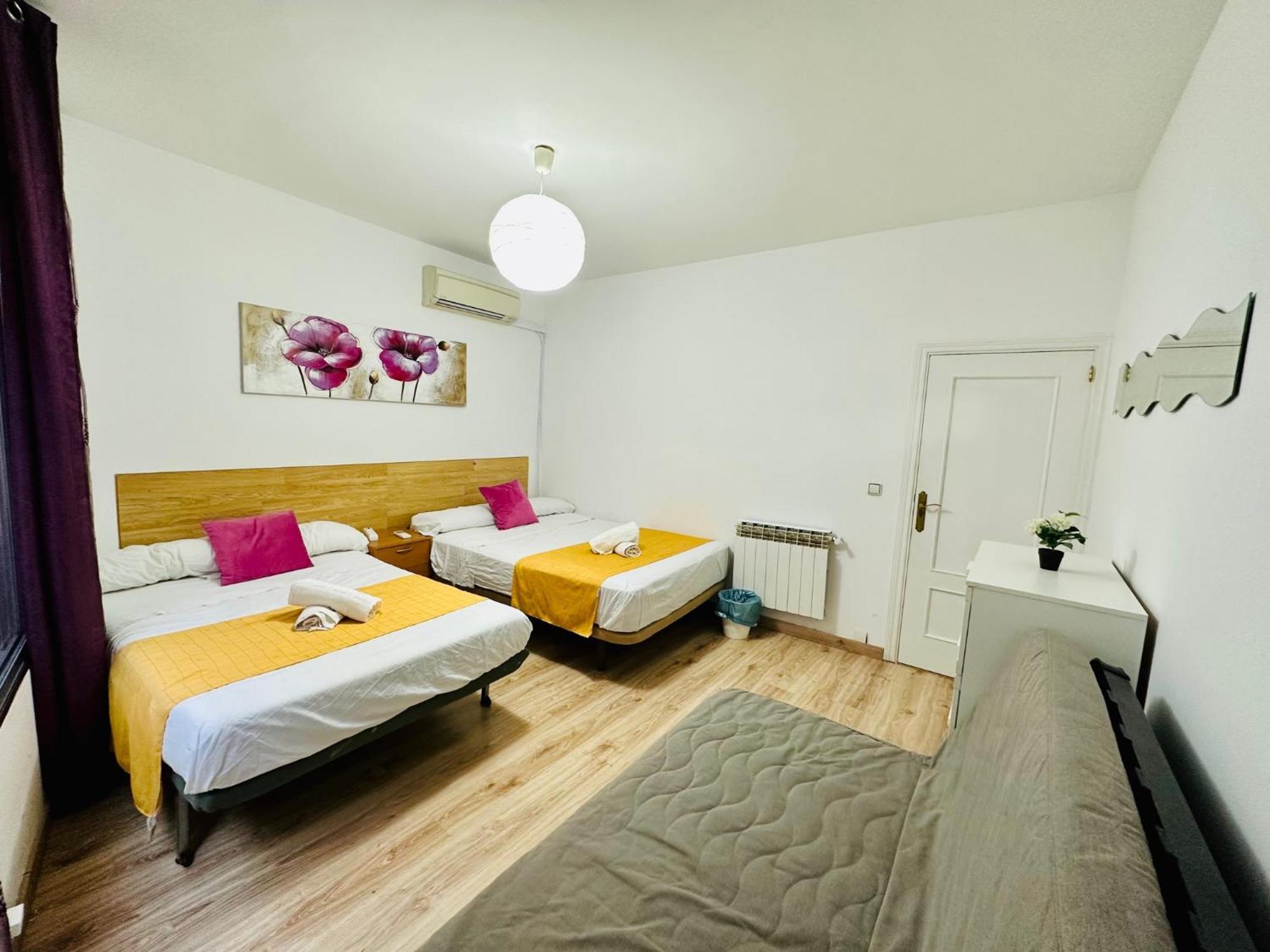 Punta Me Rooms In The Best Location Of Madrid Downtown Ngoại thất bức ảnh