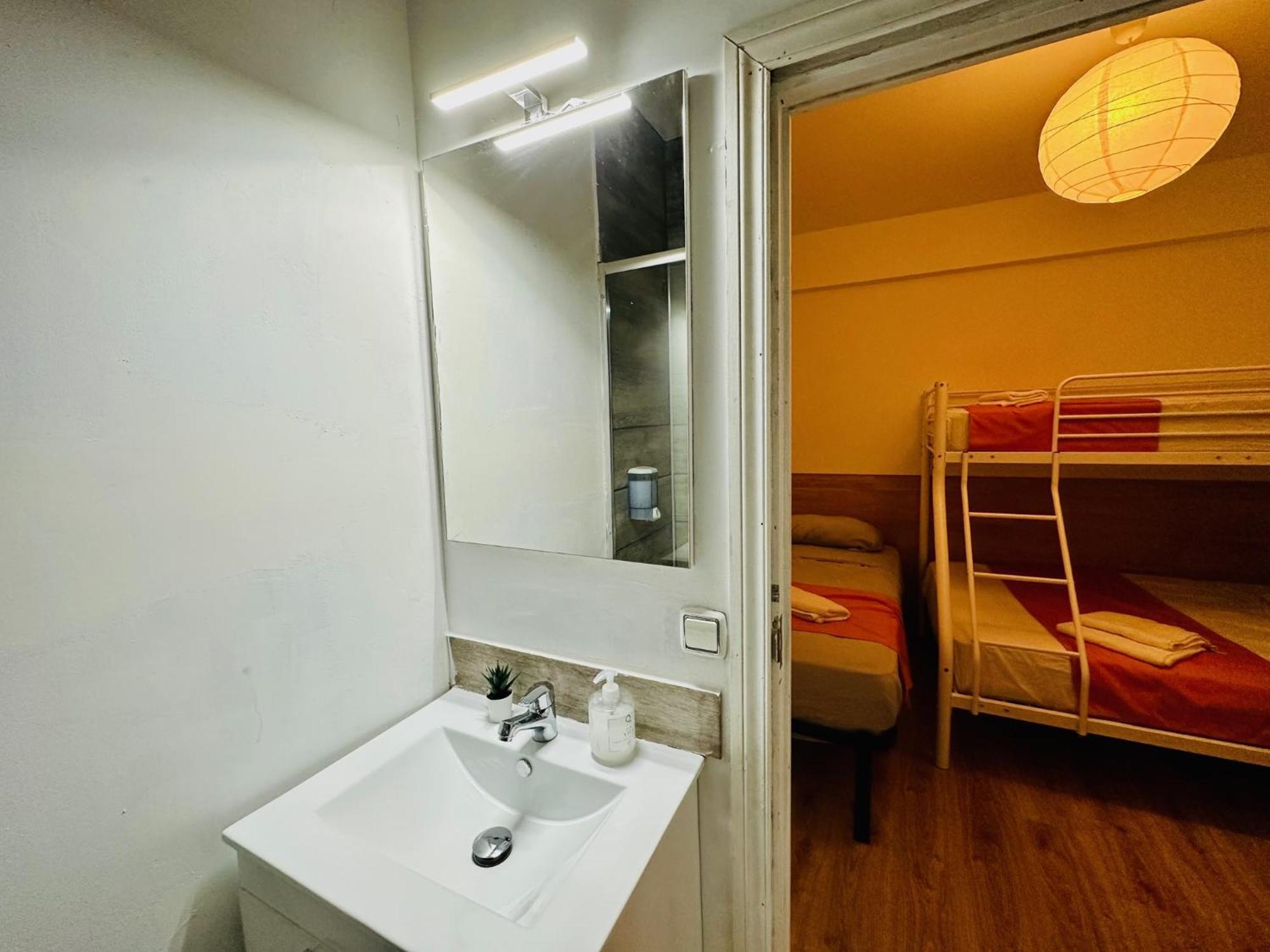 Punta Me Rooms In The Best Location Of Madrid Downtown Ngoại thất bức ảnh
